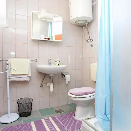 דירה With Parking Space - 18145