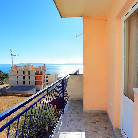 With Parking Space - 18145 Makarska