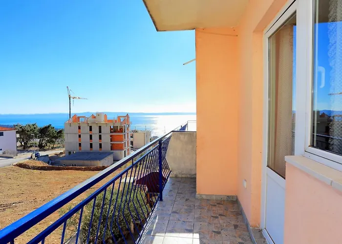With Parking Space - 18145 Makarska