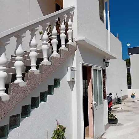 With Parking Space - 18145 Μακάρσκα