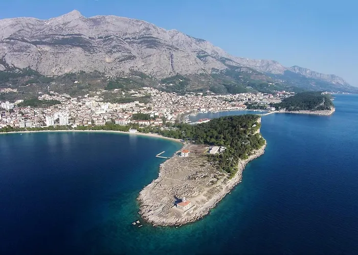 With Parking Space - 18145 Makarska