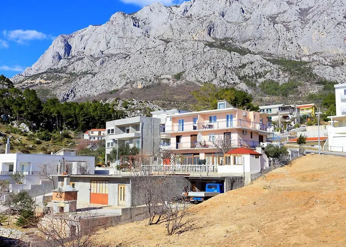 Apartment With Parking Space - 18145