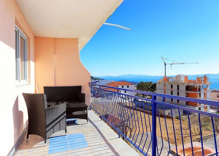 Apartment With Parking Space - 18145 *